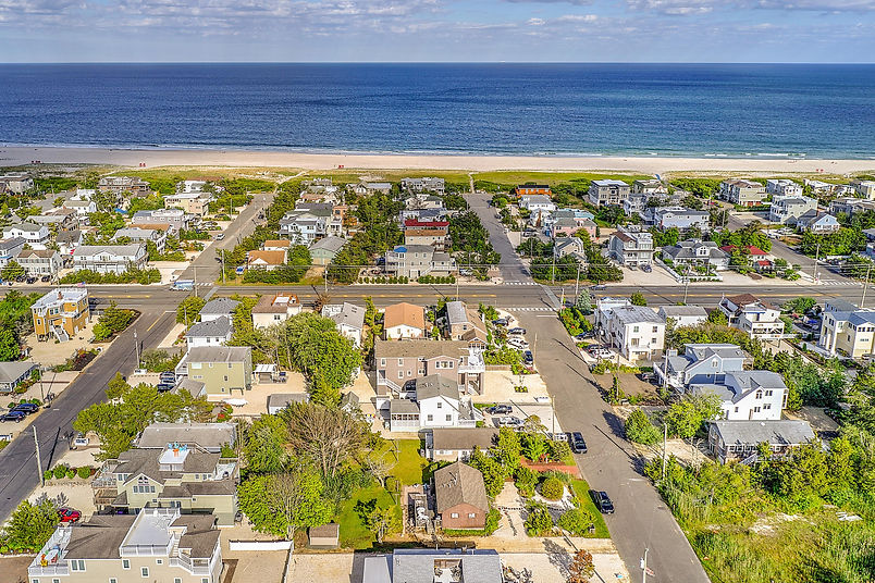 Explore LBI single family homes priced between $2M and $3M. Learn about market trends, inventory levels, buyer expectations, and how to secure the right mid‑luxury Long Beach Island property.