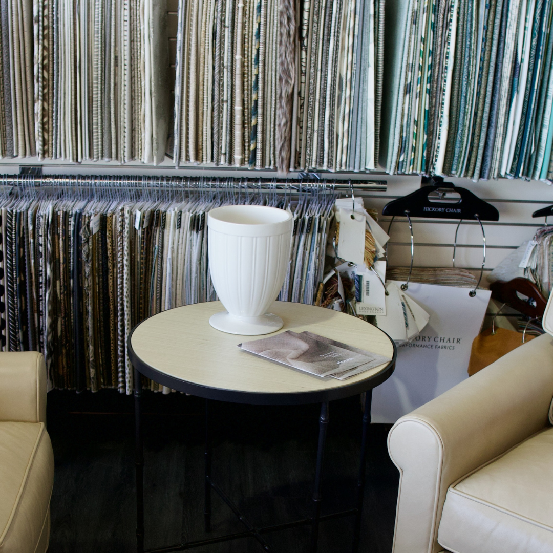 Crème Porcelain Vase