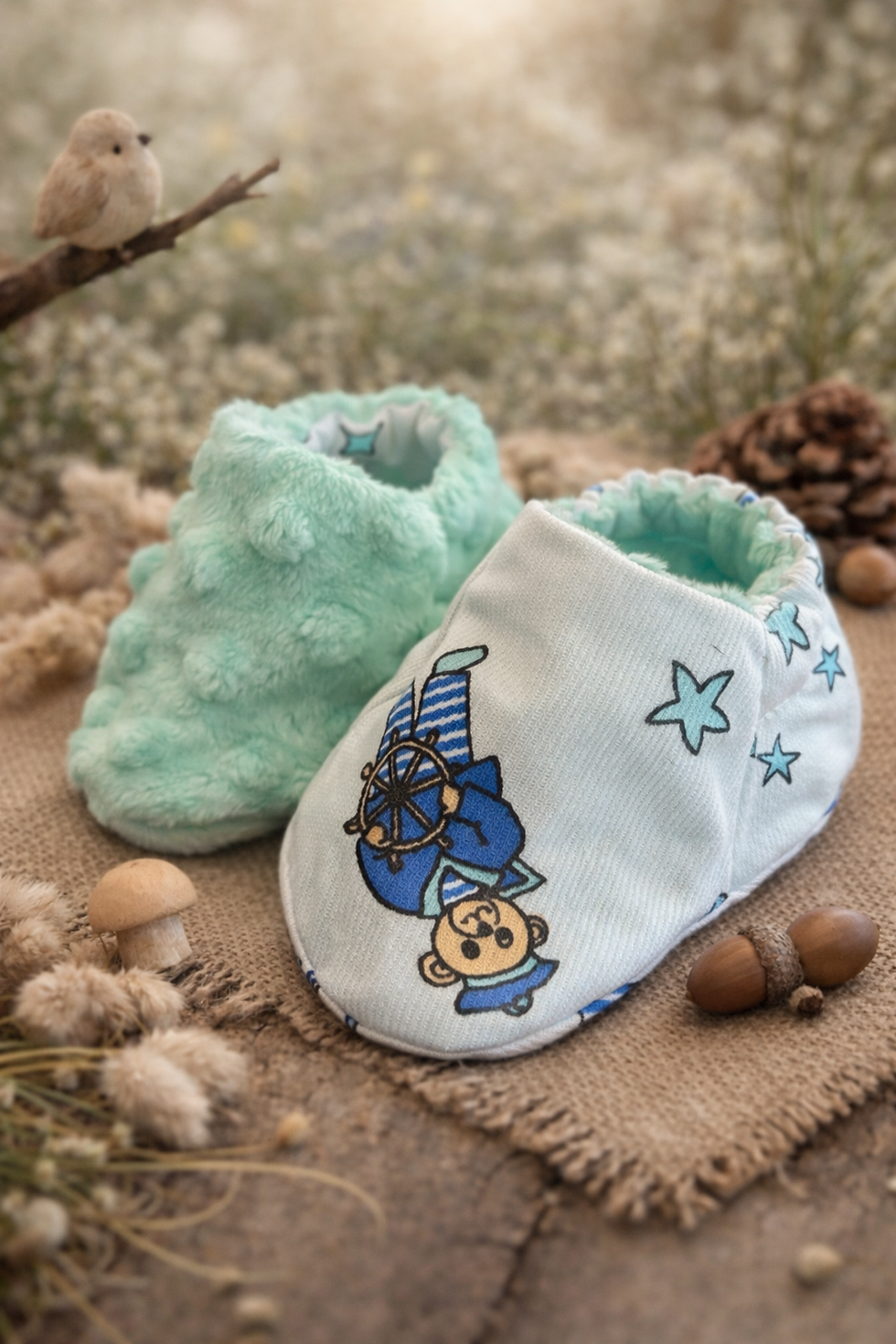 Miniature : Chaussons bébé réversibles – Cousus à la main