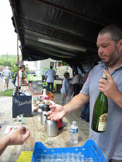 Samuel à la buvette