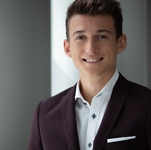 Portrait of Charles Hugo Lecomte, Co-founder of Assur&Mat and specialist in business insurance consulting and strategy.