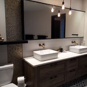 Des plans de cuisines modernes aux rénovations de salle de bain, MEB Design sublime chaque espace de votre maison.