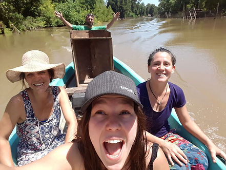 itekoa-laburantes en canoa.jpeg