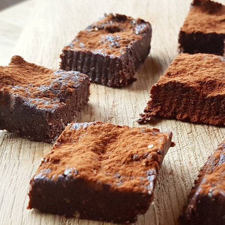 Raw Browniebiter: Kun 3 ingredienser