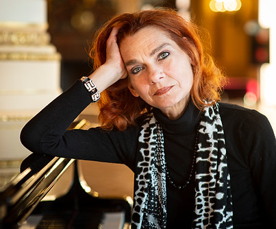 Asli_Erdogan_by_CaroleParodi-6778 (1).jpg