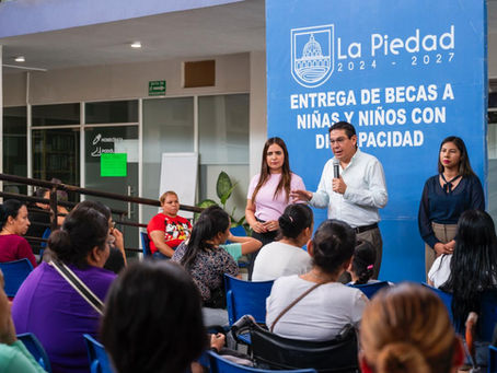 FORTALECE DIF EL APOYO A FAMILIAS PIEDADENSES MEDIANTE LA ENTREGA DE BECAS
