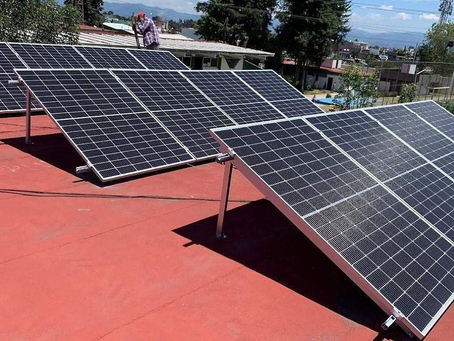 Proponen nueva regulación para instalar paneles solares: permisos, dictámenes y revisión antes de colocarlos