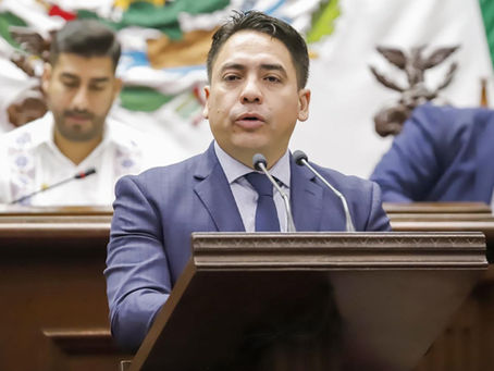 Iván Vera presenta reforma para proteger a niñas, niños y adolescentes frente a la violencia digital en Michoacán