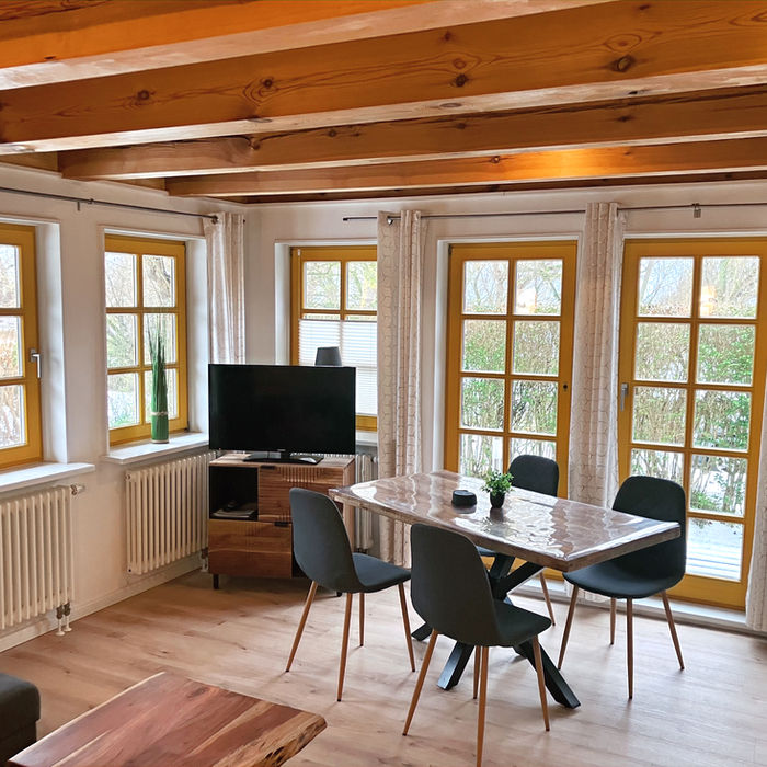 Offener Ess- Wohnbereich im Ferienhaus Poeler Häuschen