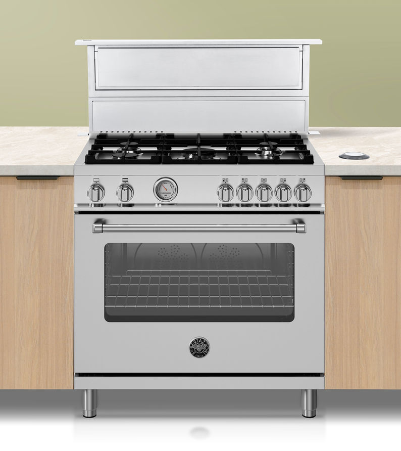 Fogão de aço inoxidável com forno e queimadores, cozinha moderna e elegante.