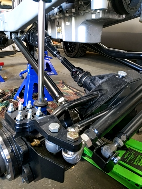 Custom suspension set up for the Custom built FJ Cruiser By FFR Fabrication & Repair