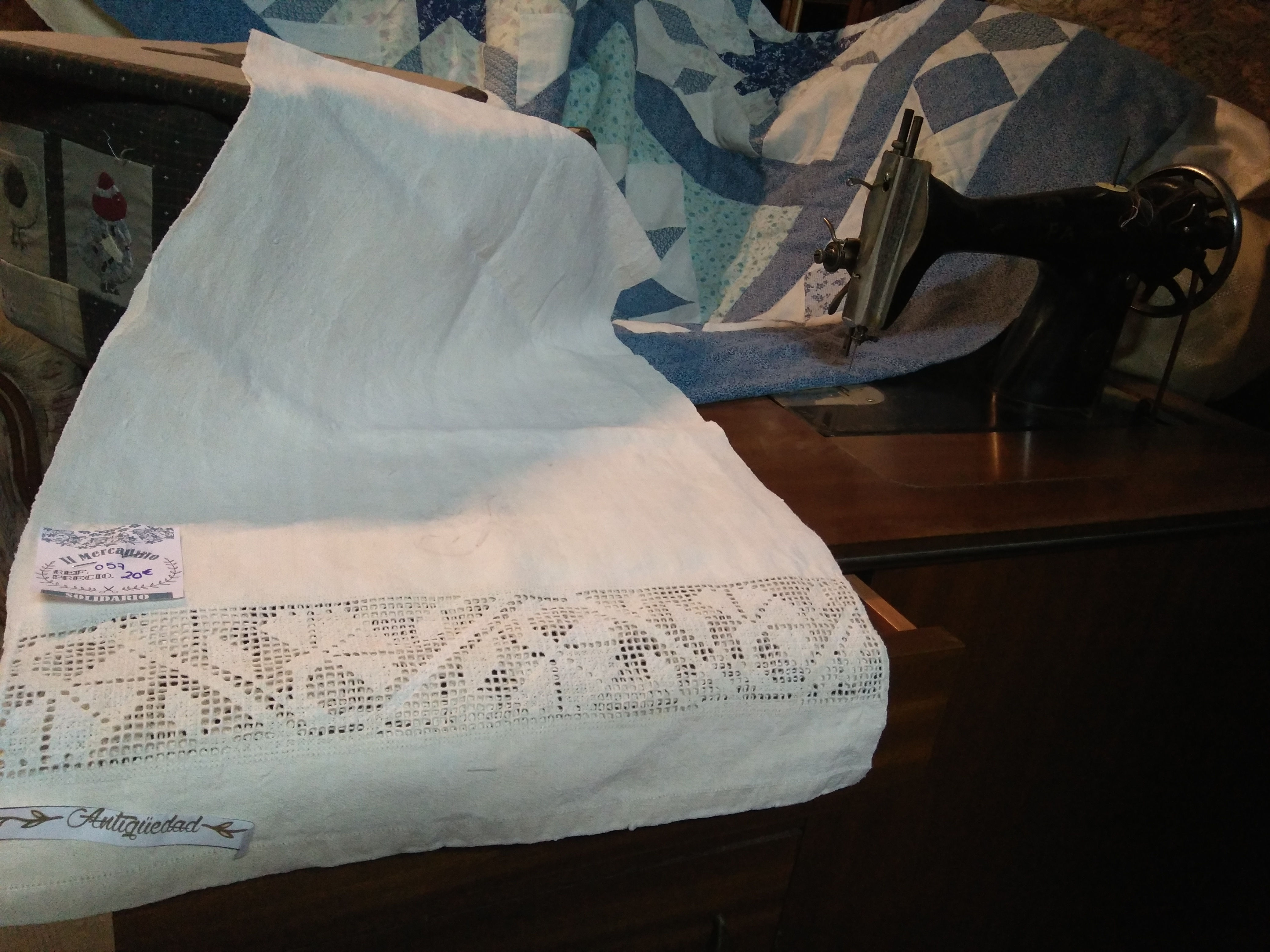 Camino de mesa lino (antigüedad);