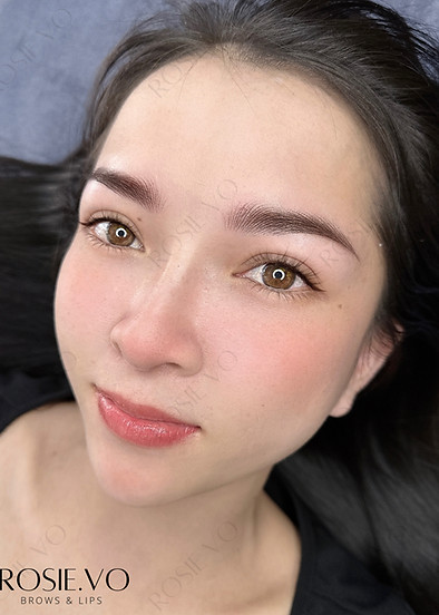 Sợi mày siêu thực tỉ lệ vàng