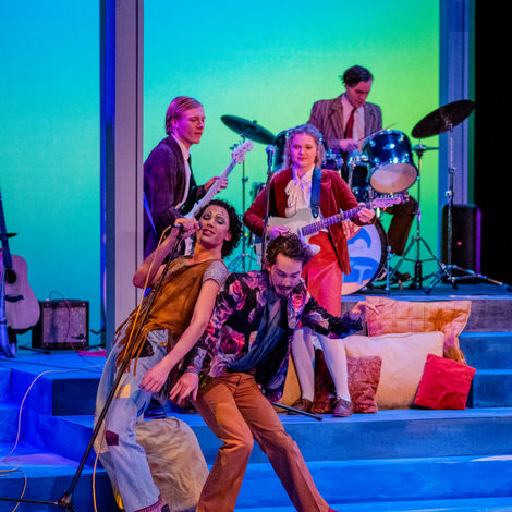 Hotels-Models14015 2_edit_new 2.jpg