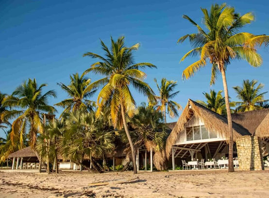 Bazaruto Lodge right on the beach in Mozambique