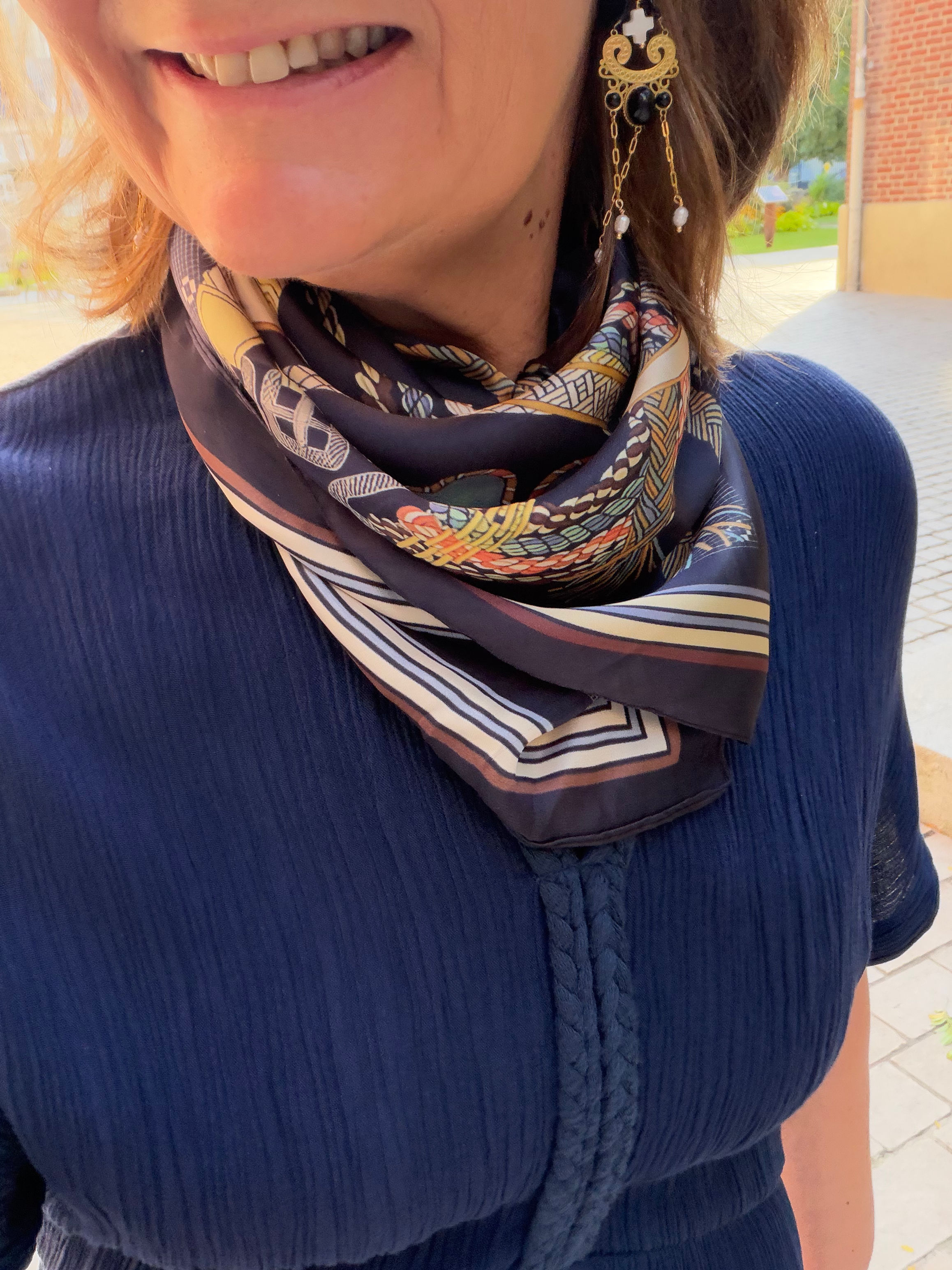 Look 130 - le petit foulard 