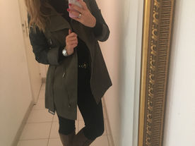 (Wo)Man in black