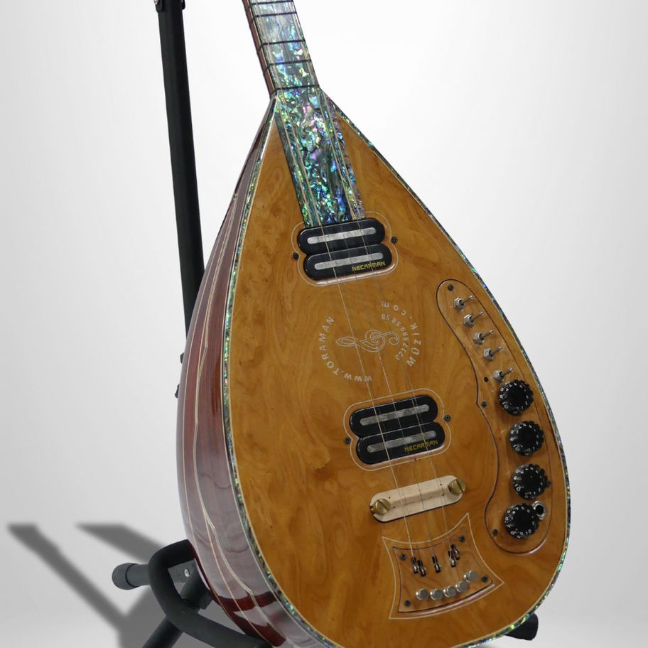 Baglama Korpus Perlmutt Korallen gruen Detail Verarbeitung