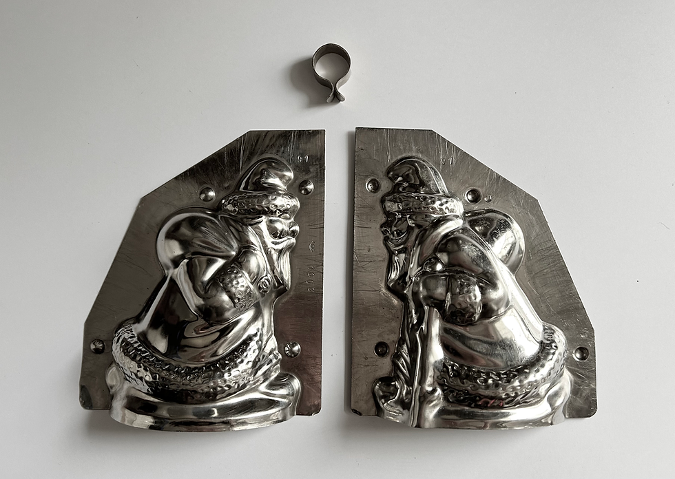Thumbnail: Antike Schokoladenform NIKOLAUS MIT SACK, ca. 15 cm
