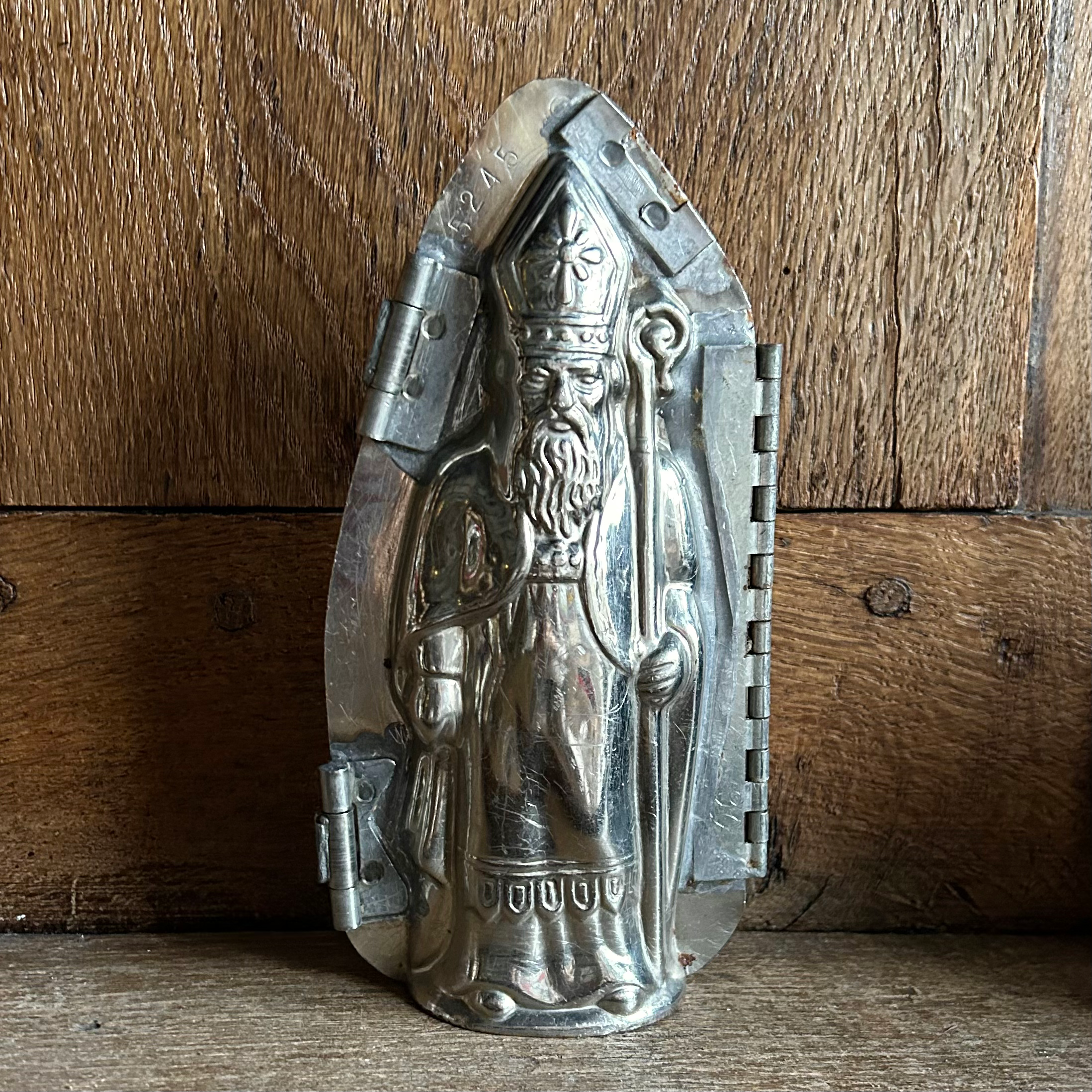 Antike Schokoladenform HEILIGER NIKOLAUS MIT BISCHOFSSTAB, ca. 18,5  cm