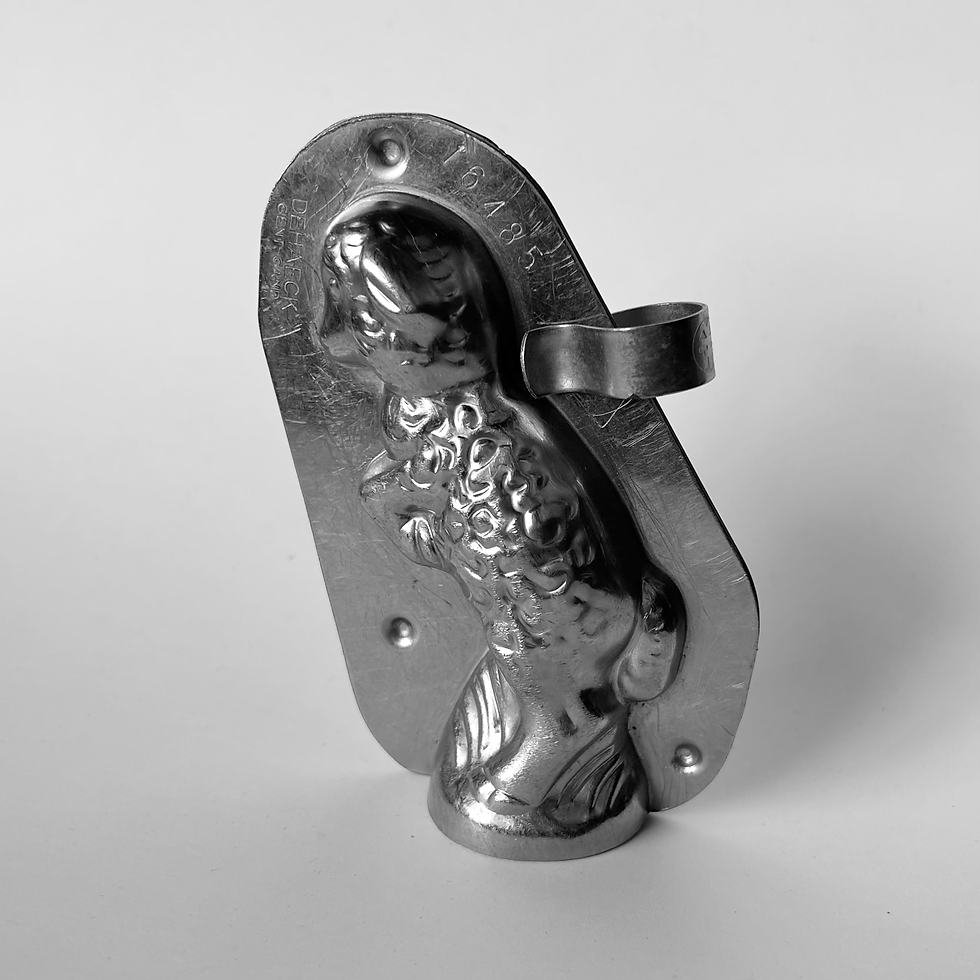 Thumbnail: Antike Schokoladenform HASE BOCKENDES LAMM, ca. 12 cm