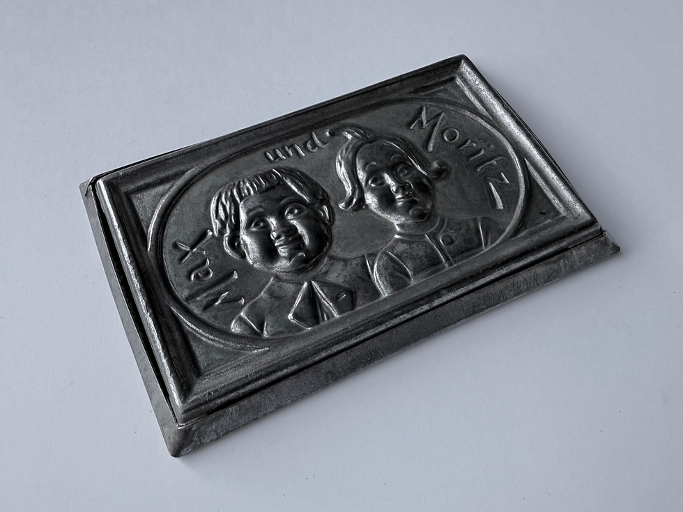 Thumbnail: Antike Schokoladenflachform Max und Moritz von Anton Reiche Dresden