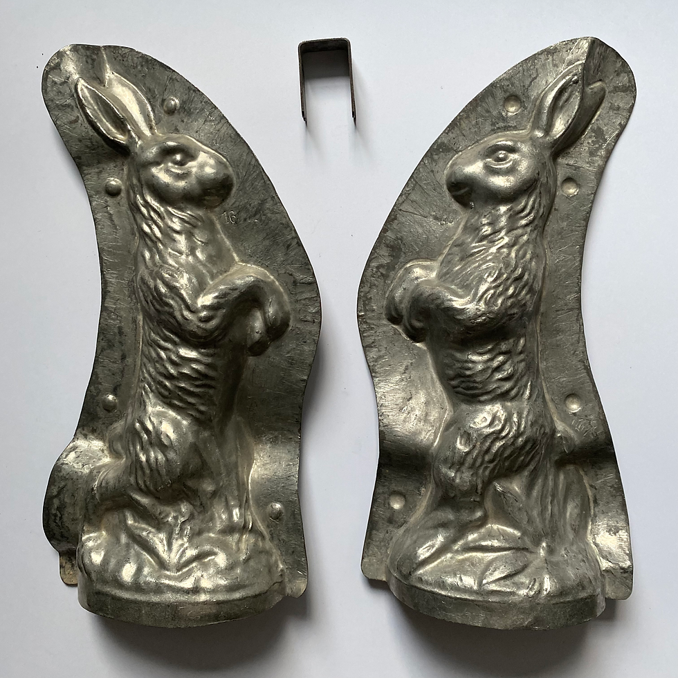 Thumbnail: Antique chocolate mold BOXING RABBIT, approx. 27 cm