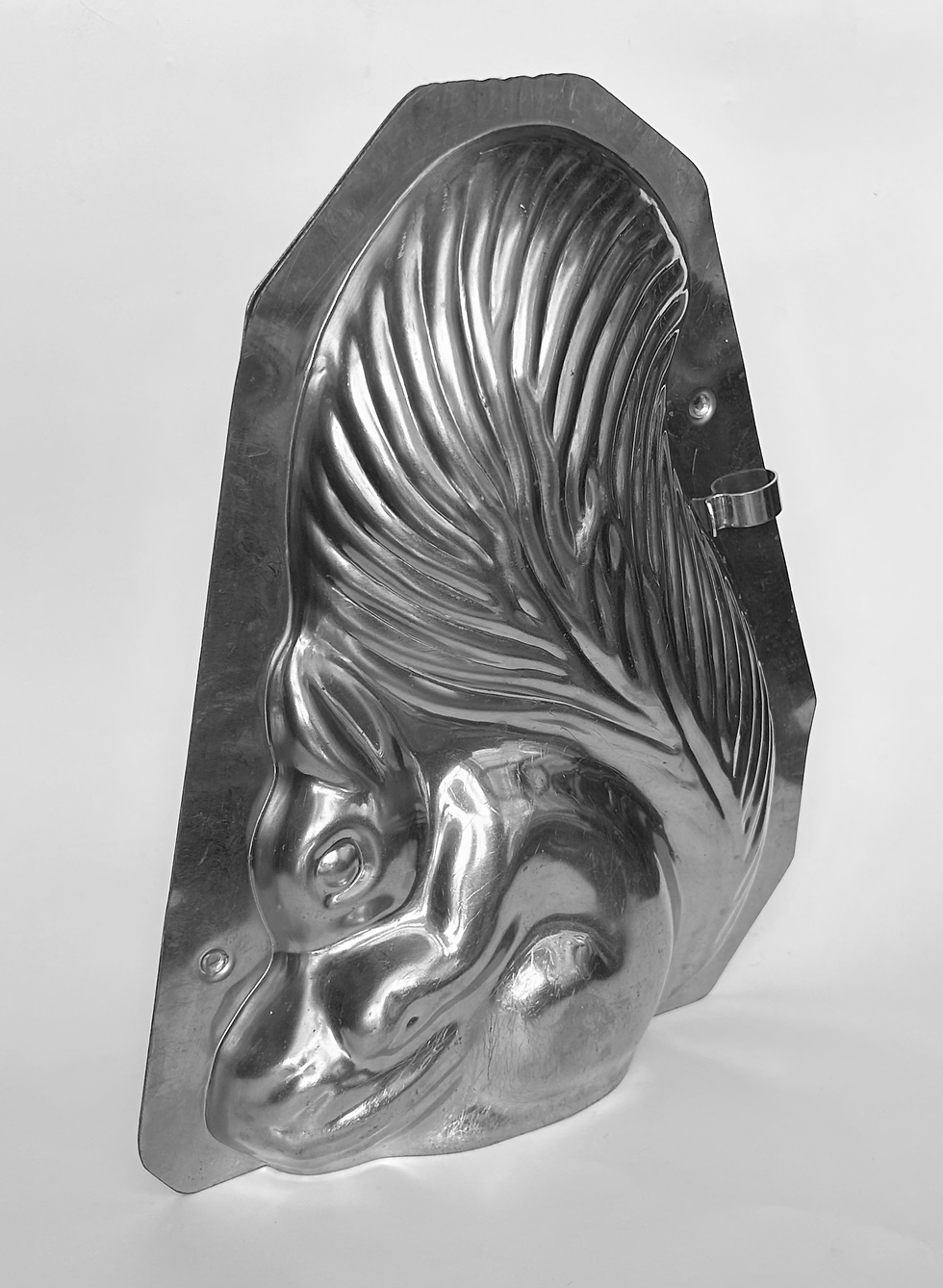Thumbnail: Antike Schokoladenform GROSSES EICHHÖRNCHEN MIT NUSS, ca. 26 cm