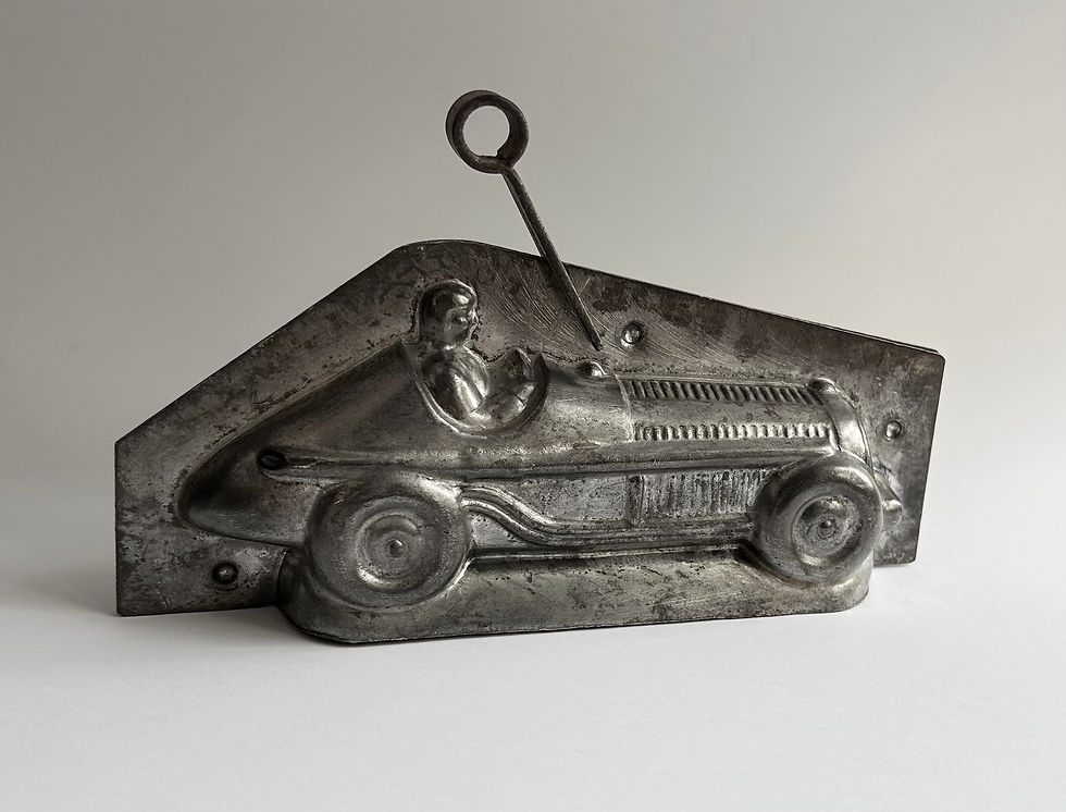 Miniaturbild: Seltene antike Schokoladenform OLDTIMER CABRIO MIT FAHRER, ca. 16,5 cm