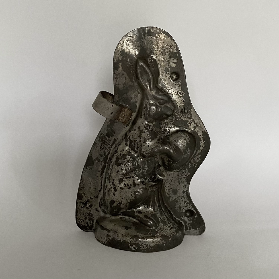 Thumbnail: Rare antique chocolate mold SITTING HARE WITH EGG IN ITS PAWS, approx. 15 cm