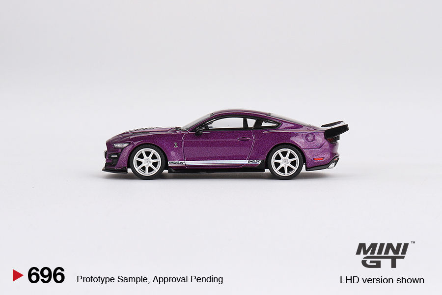 Thumbnail: Shelby GT500 Dragon Snake Concept Fuchsia Metallic