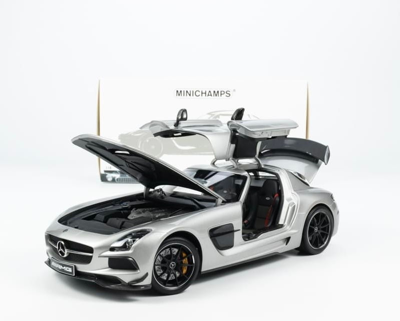 Thumbnail: Mercedes-Benz AMG SLS GT Silver