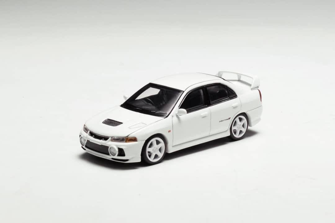 Mitsubishi Lancer Evolution IV with Extra Enkei Rim Set Scotia White