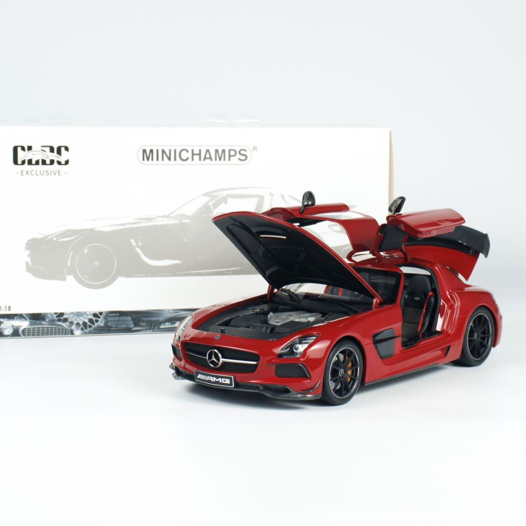 Mercedes-Benz AMG SLS Black Series Red with Fully Open-Parts
