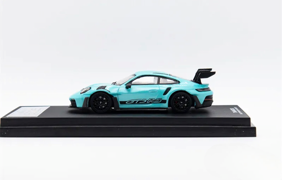 Thumbnail: 992 GT3 RS Tiffany Blue with Figurine