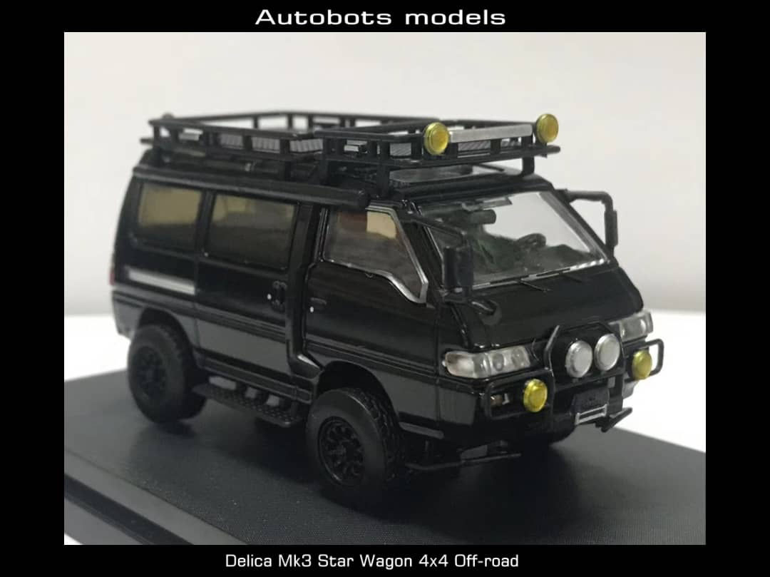 Delica Star Wagon 4x4 Black