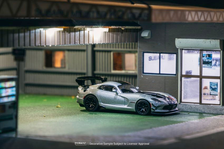 Thumbnail: Dodge Viper ACR Extreme Silver Metallic