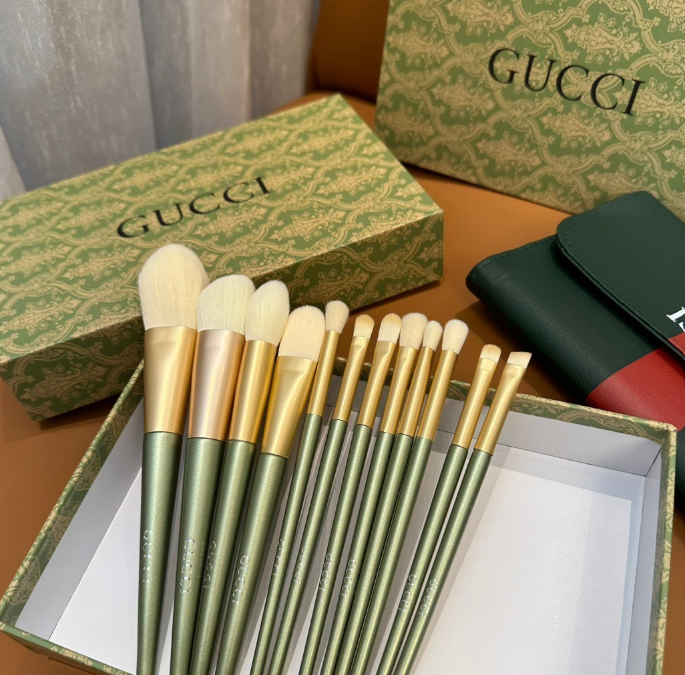 סט מברשות איפור גוצ’י | Gucci Makeup Brush Set | מברשות יוקרתיות לאיפור