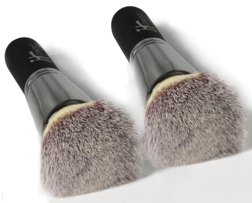 מברשת מייקאפ | מברשת איפור | IT cosmetics | מברשת קבוקי