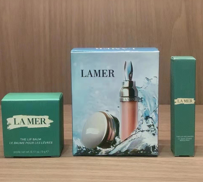 מארז La Mer Lip Duo: פינוק יוקרתי לשפתיים רכות וזוהרות