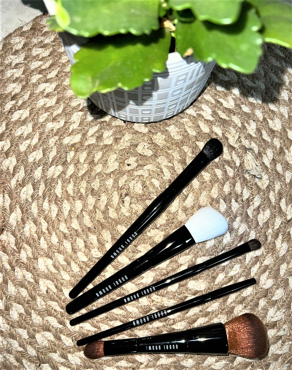 Thumbnail: סט מברשות בובי בראון | מברשות איפור מומלצות | מוצרי איפור באינטרנט