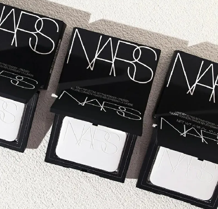 Thumbnail: פודרה שקופה של נארס | פודרה דחוסה | איפור של נארס | NARS