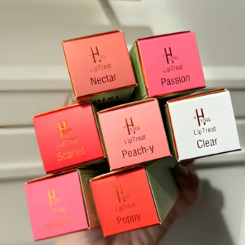 Thumbnail: פיקסי | PIXI | שפתון פיקסי | באלם לשפתיים