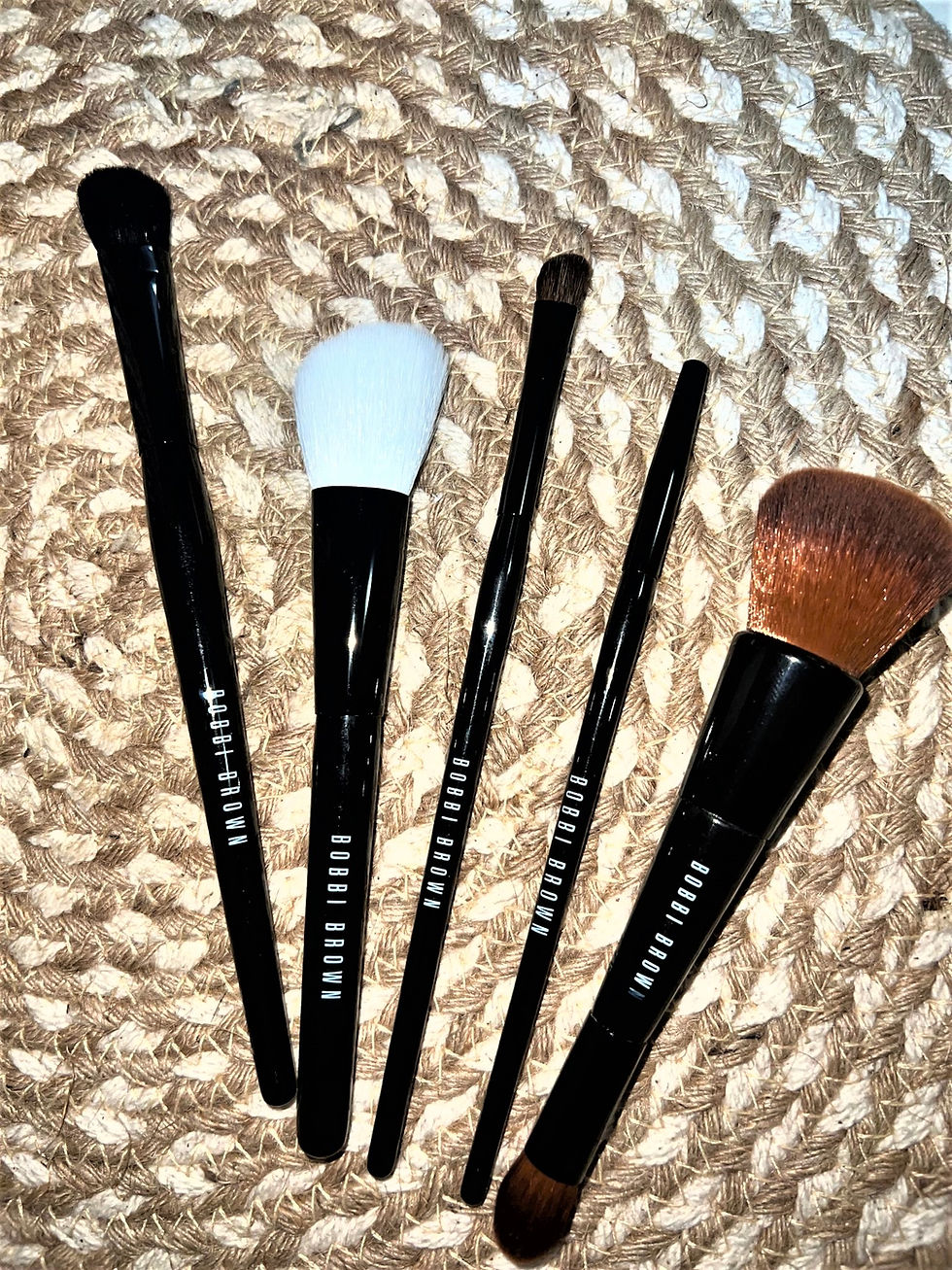 Thumbnail: סט מברשות בובי בראון | מברשות איפור מומלצות | מוצרי איפור באינטרנט