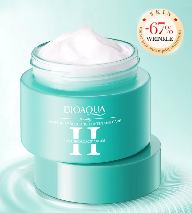קרם הלחות לפנים 60 גרם נגד קמטים חומצה היאלורונית של Bioaqua הוא מוצר שנועד לספק לחות עמוקה ולסייע בהפחתת הופעת הקמטים והקמטוטים על עור הפנים.
איזון הלחות של המים ותזונה עדינה  ומעניקה לחות.
חומצה היאלורונית מיועדת להחיות עור מיובש על ידי שיפור אינטנסיבי של יובש וחספוס, מתן לחות עמוקה וארוכת טווח לעור זוהר ובריא למראה.
קרם חומצה היאלורונית עם נוסחה עדינה שאינה מגרה ומתאימה לכל סוגי העור.
 מעניק לחות לעור ביעילות ומשאיר אותו מוצק ונעים.
