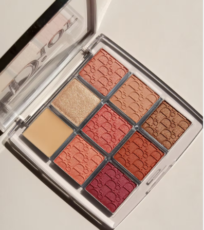 תמונה ממוזערת: פלטה צלליות דיור