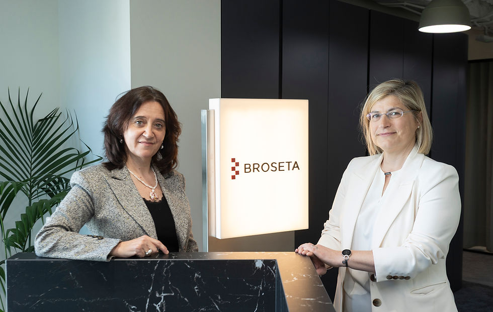 Rosa Vidal (socia directora) y Ana Belén González (of counsel)