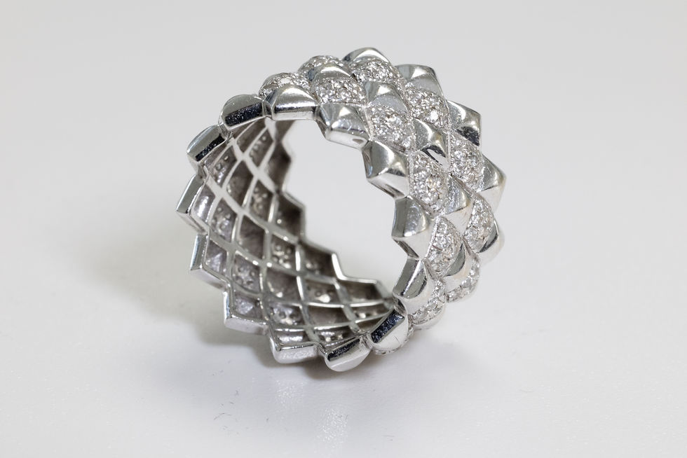 Miniaturbild: Diamond ring with complex geometric design on white background Ofira Jewels