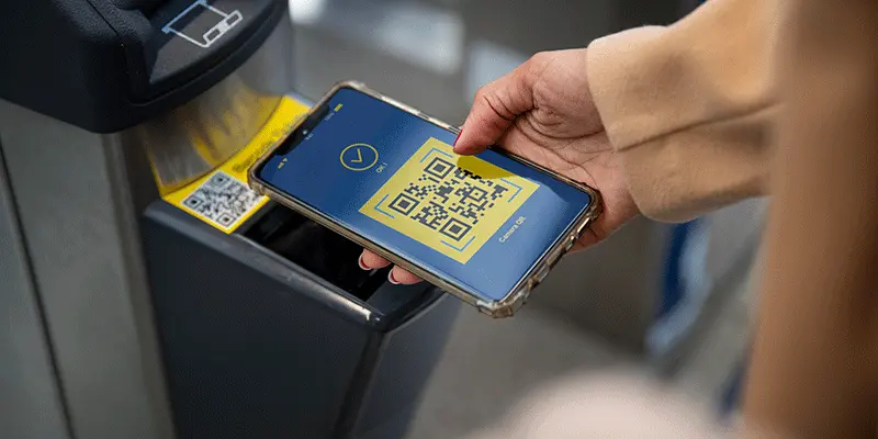 Automatic vending machine scanning for payment