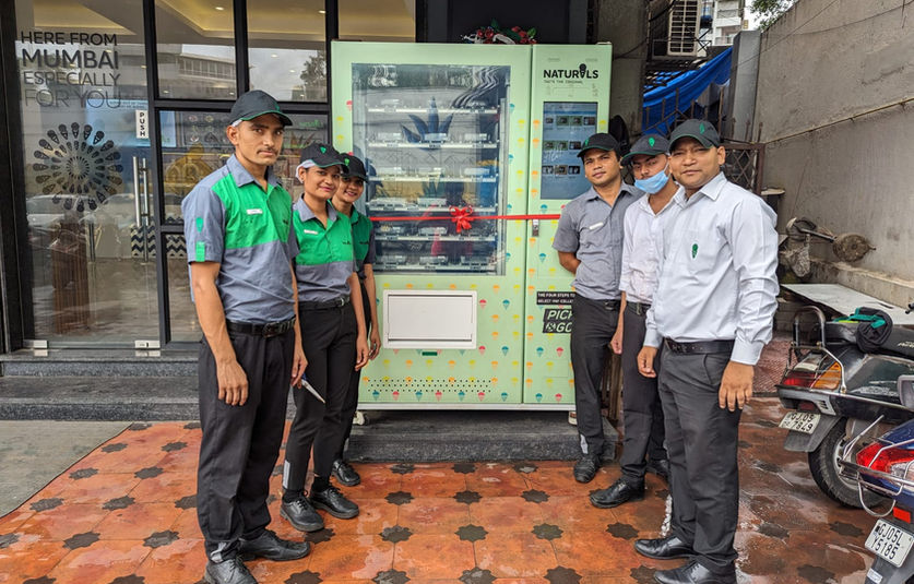 Natural Ice Cream Vending Machine